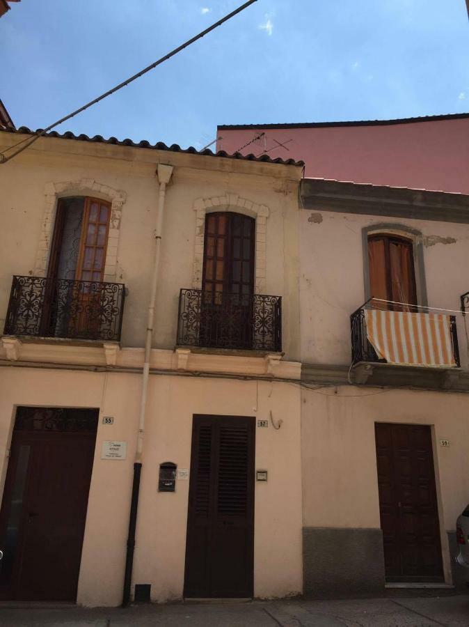 Bed and Breakfast Passaggio A Sud Ovest à Iglesias Extérieur photo